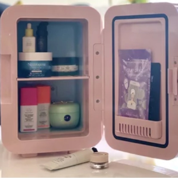 Disney princess X, Pop sugar, Happily Ever, Home. Princess Beauty Minifridge 6L - Picture 5 of 6